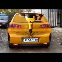 Реклама върху автомобили