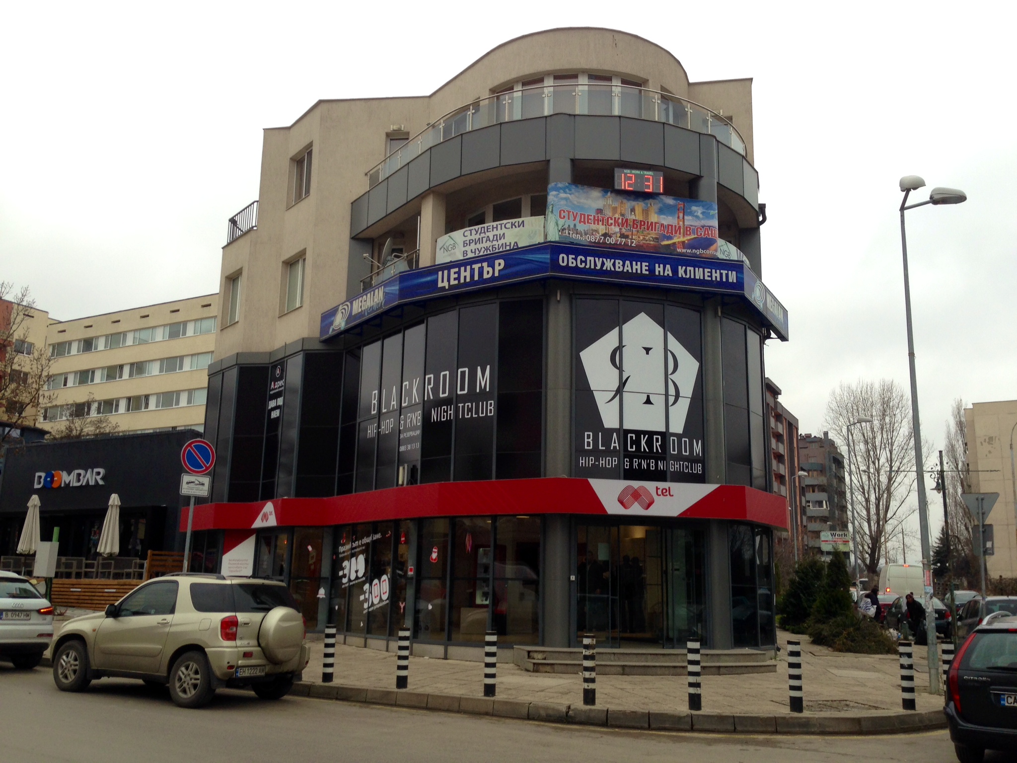 Монтаж на фолио www.crops.bg