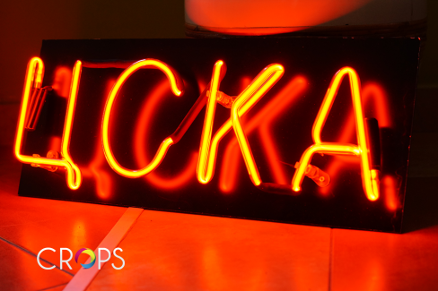 Изработка на неонов надпис ЦСКА www.crops.bg