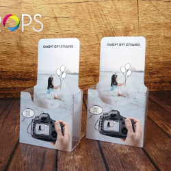 Брандирани поставки за брошури