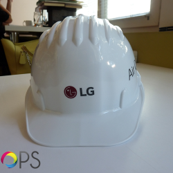 Каска с лого