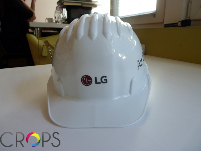 Каска с лого