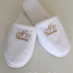 Пантофи с бродерия на лого, http://crops.bg/