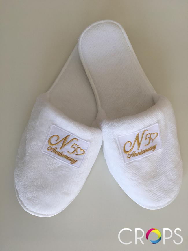 Пантофи с бродерия Пантофи с бродерия, https://crops.bg/