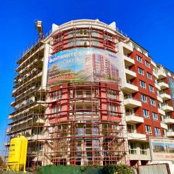 Печат на винилова мрежа и височинен монтаж